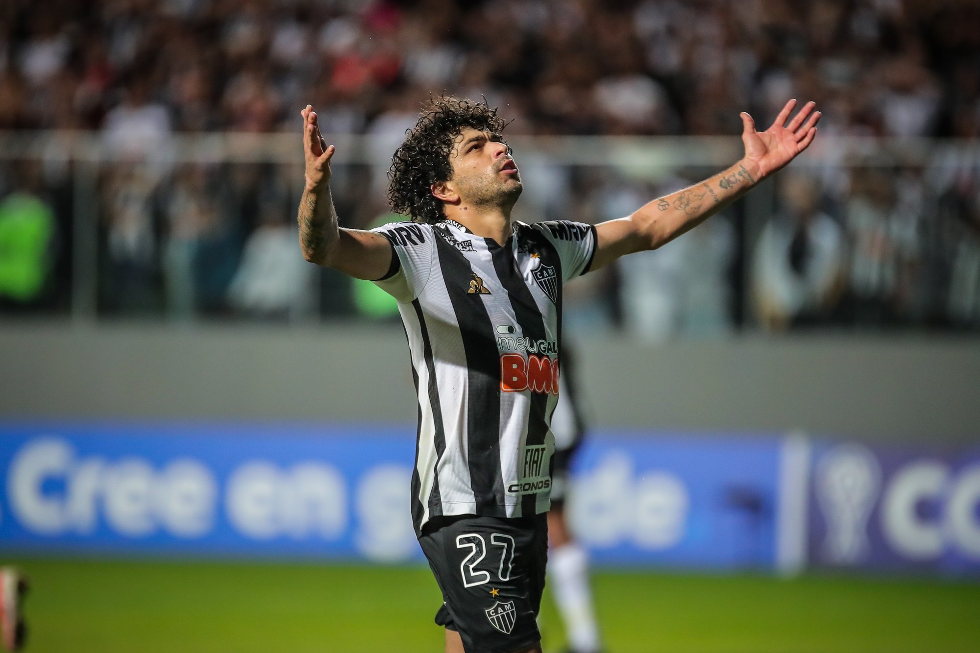 Lembra dele? Luan, o 'Menino Maluquinho', vira técnico e estreia na segunda divisão goiana
